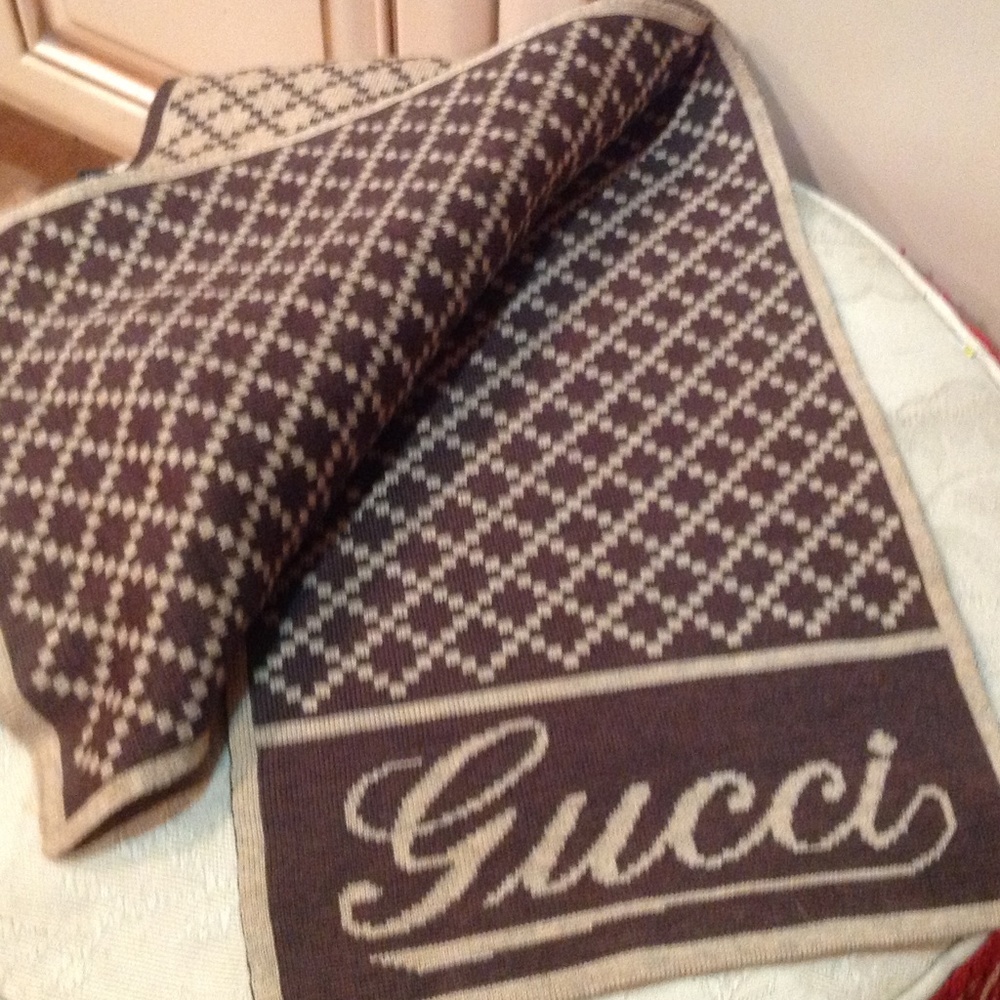 new  Gucci brown wool scarf with tag - Picture 5 of 5